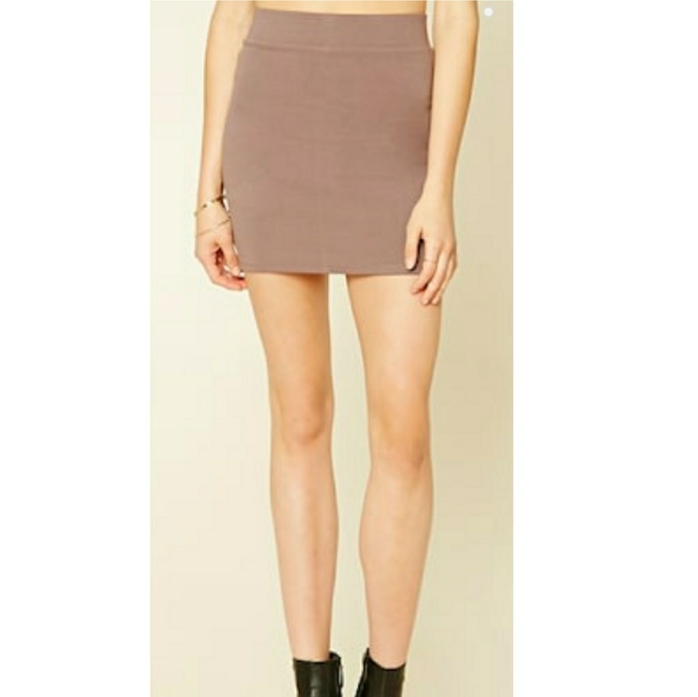 Mini Skirt - Picture 2 of 5